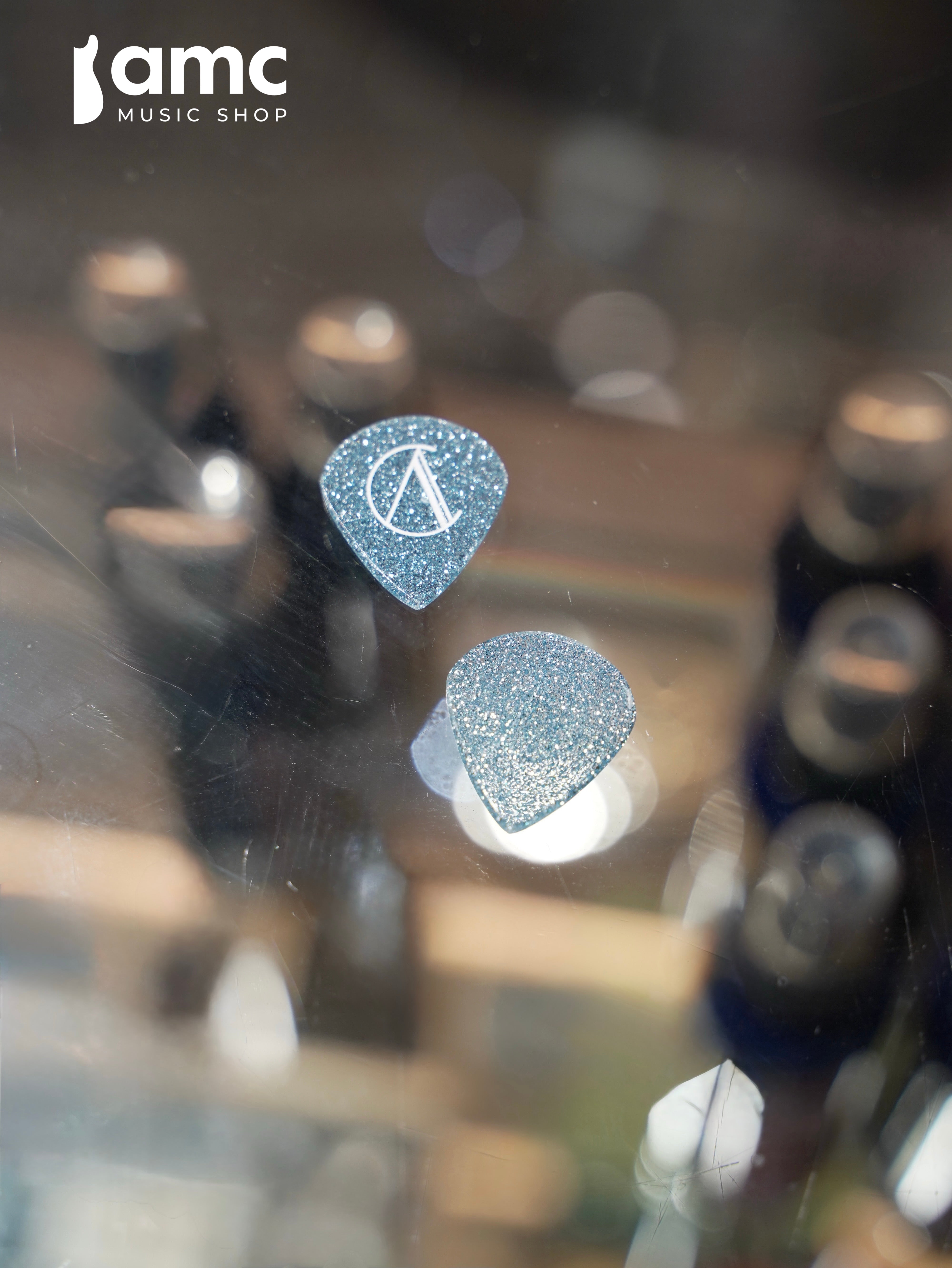 Hawk Picks | TB4 Alan Cheung Signature Light Sparkle